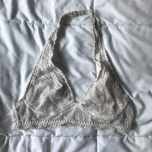VICTORIA’S SECRET Cream Bralette